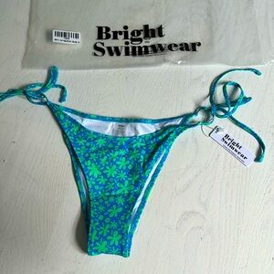 Bright swimwear Maria bottoms. Size medium. Ocean dream